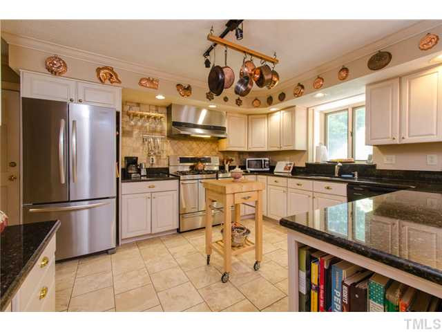 8209 Running Cedar Trail Raleigh, NC 27615 - Photo 7 of 24 Kitchen