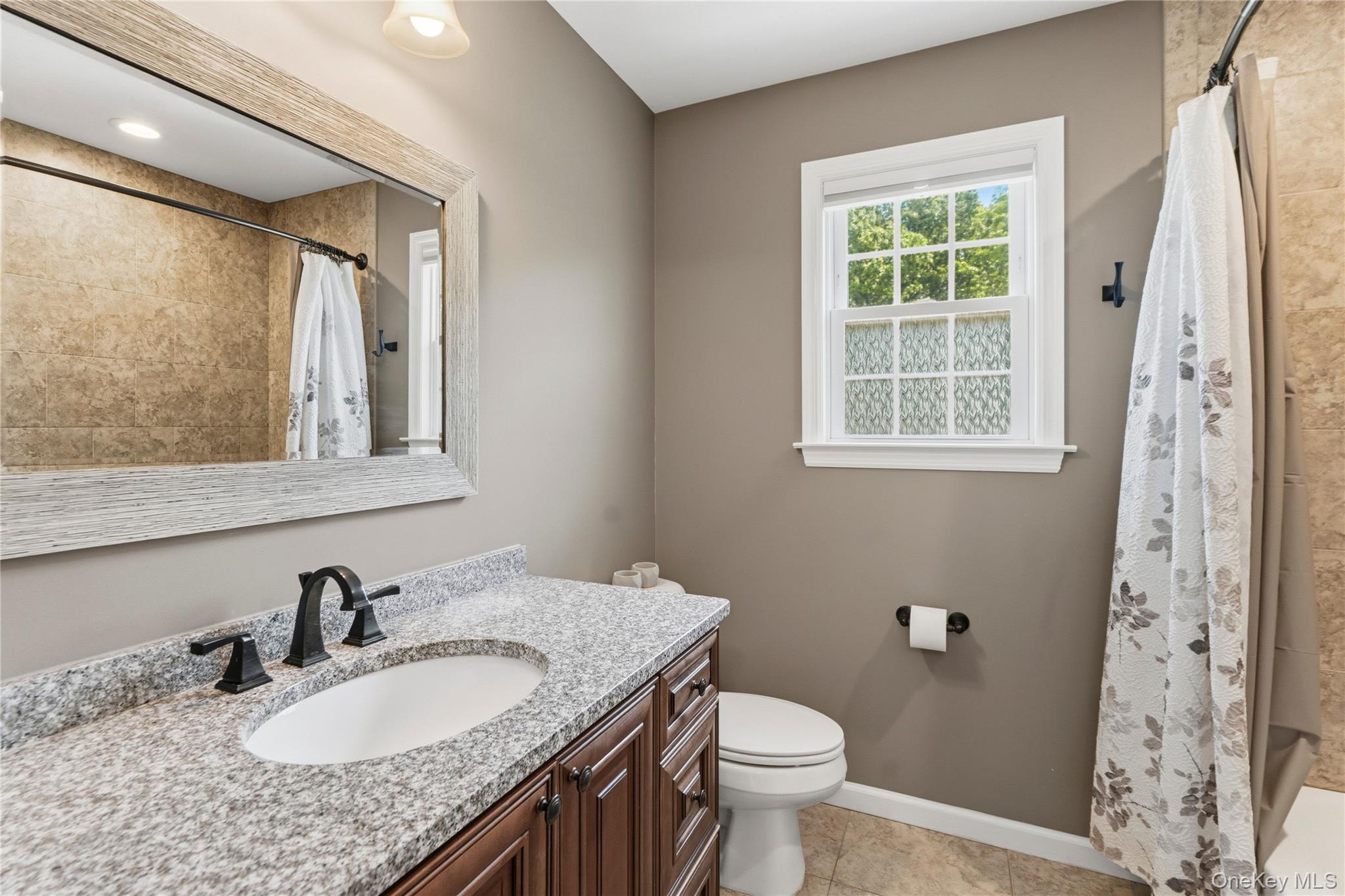 587 Blue Point Road Holtsville, NY 11742 - Photo 24 of 38