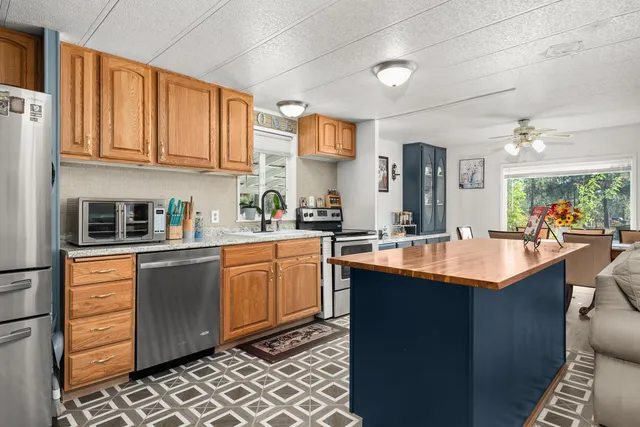 $320,000 | 41210 North Malachi Lane, Elk, WA 99009