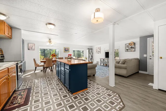 $320,000 | 41210 North Malachi Lane, Elk, WA 99009