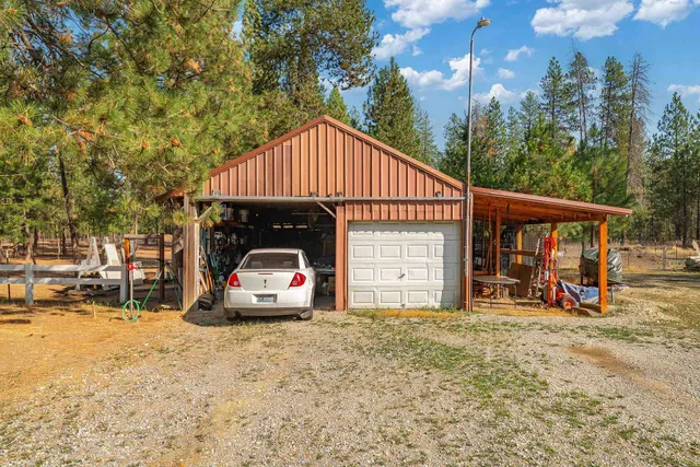 $320,000 | 41210 North Malachi Lane, Elk, WA 99009