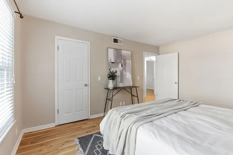 $389,000 | 3000 Hillsboro Pike, Unit 86, Nashville, TN 37215