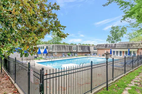 $389,000 | 3000 Hillsboro Pike, Unit 86, Nashville, TN 37215