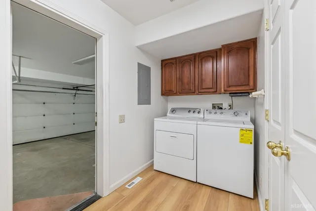 a view of utility room