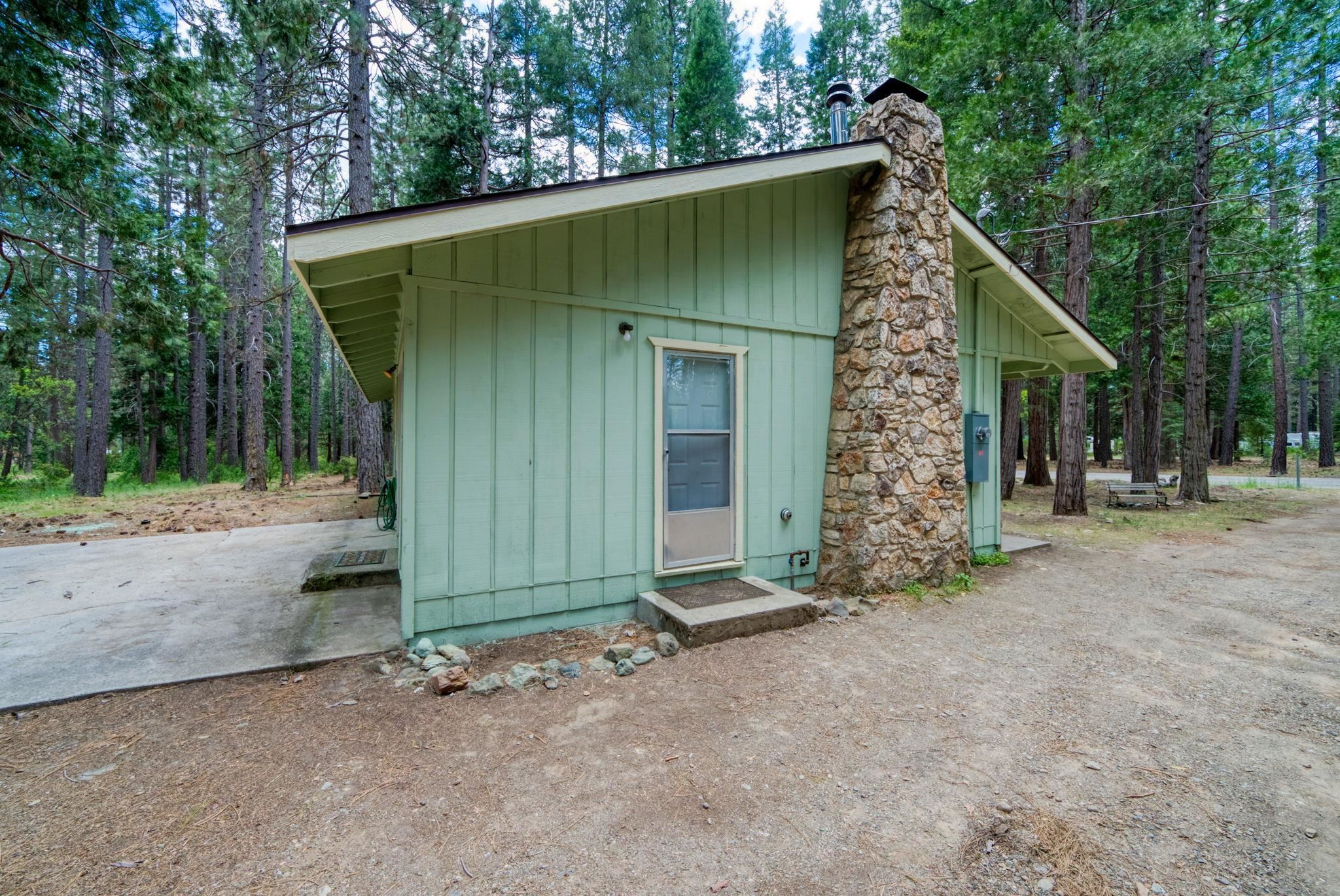 58374 Gill Ranch Road Cromberg, CA 96103 - Photo 42 of 44 a backyard of a house