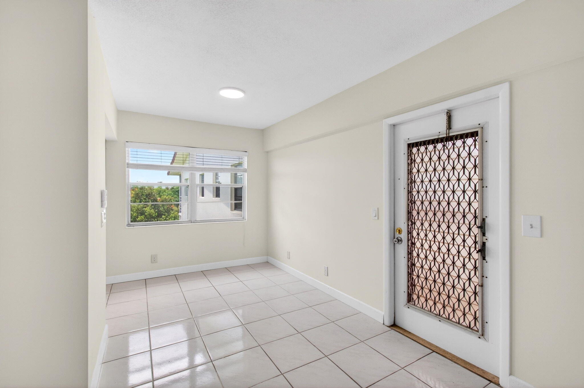 374 Brighton I, Unit 374 Boca Raton, FL 33434 - Photo 15 of 83 Dining Area