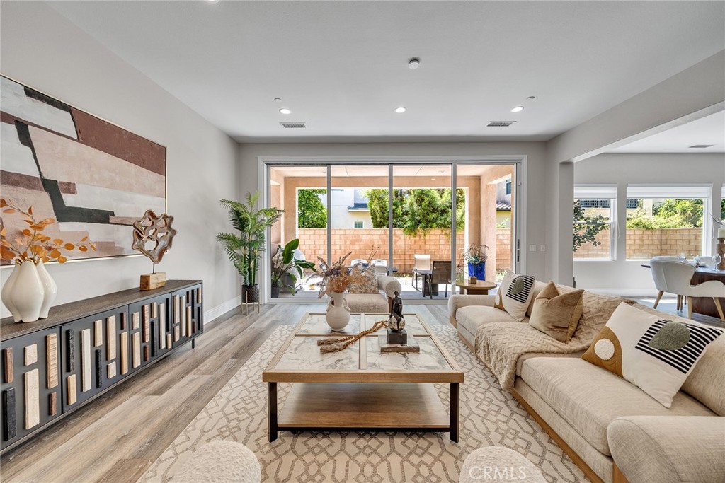 61 Windwalker Way Tustin, CA 92782 - Photo 7 of 57