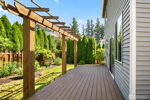 $715,000 | 27579 214th Avenue Southeast, Maple Valley, WA 98038