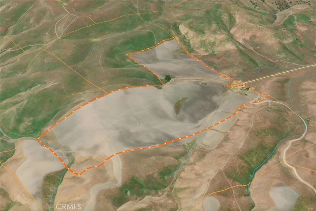 3780 So Gillis Cyn Road Shandon, CA 93461 - Photo 18 of 21 a view of a bathtub in a bathroom