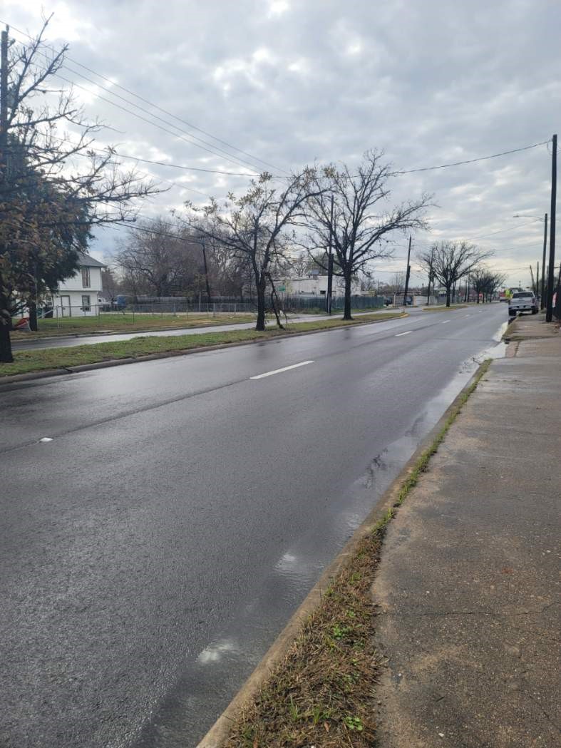 6225 Cullen Boulevard Houston, TX 77021 - Photo 7 of 9 a view of road with houses
