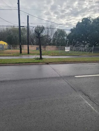 $2,500 | 6225 Cullen Boulevard, Houston, TX 77021