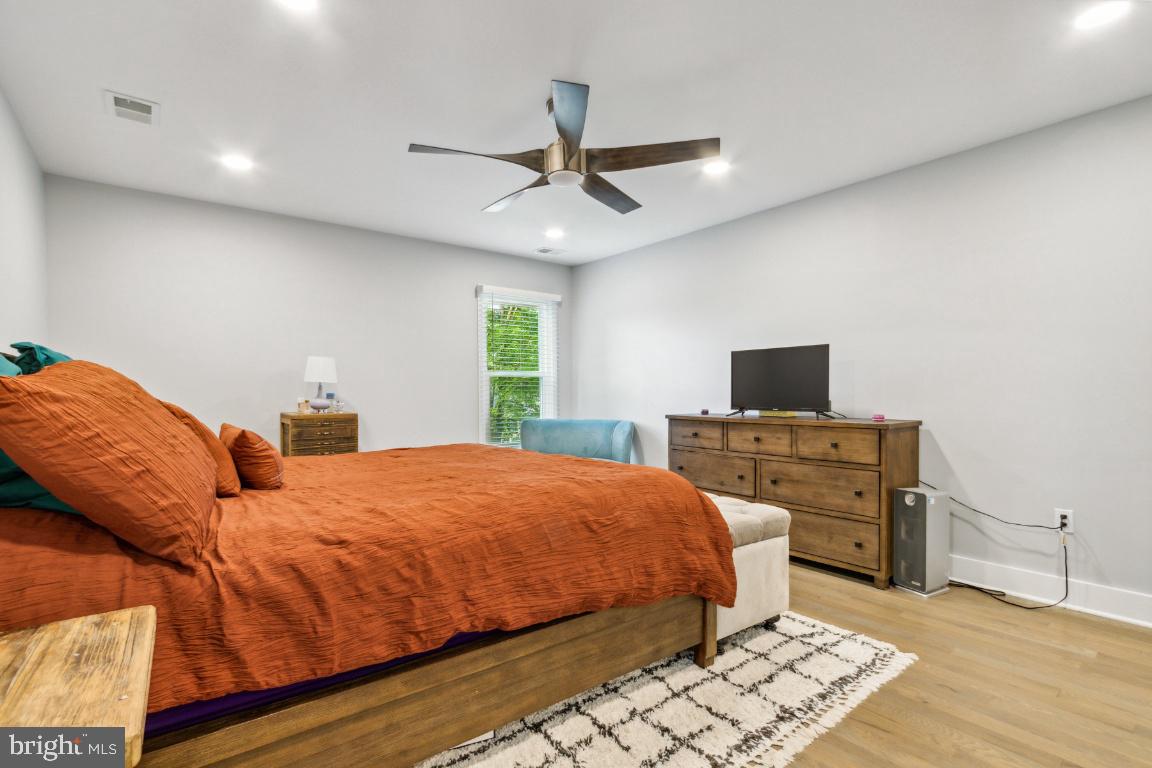 7607 Gralnick Place Springfield, VA 22153 - Photo 26 of 55 Gallery Image 26