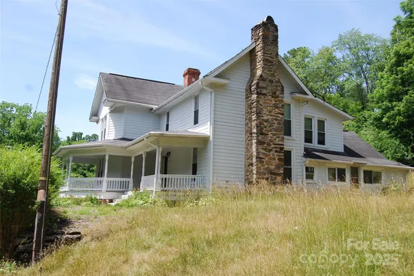 $319,000 | 7 Noble Road, Fairview, NC 28730