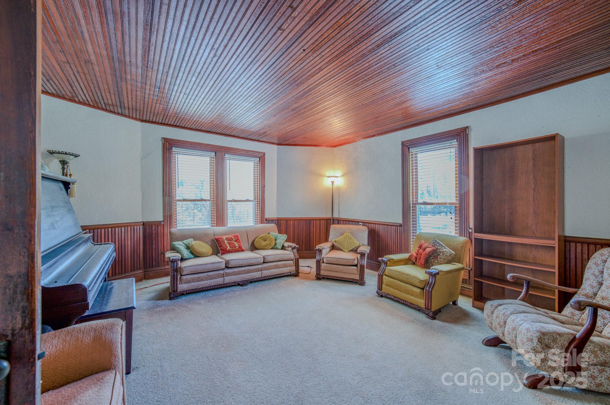 7 Noble Road Fairview, NC 28730 - Photo 41 of 44 a living room with furniture and a couch