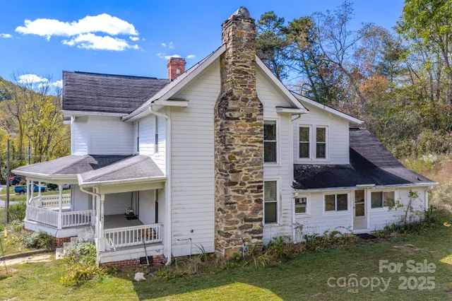 a view of a house with garden