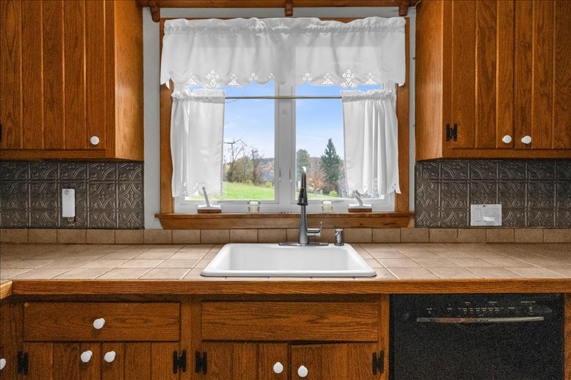 589 South Apalachin Road Apalachin, NY 13732 - Photo 8 of 45
