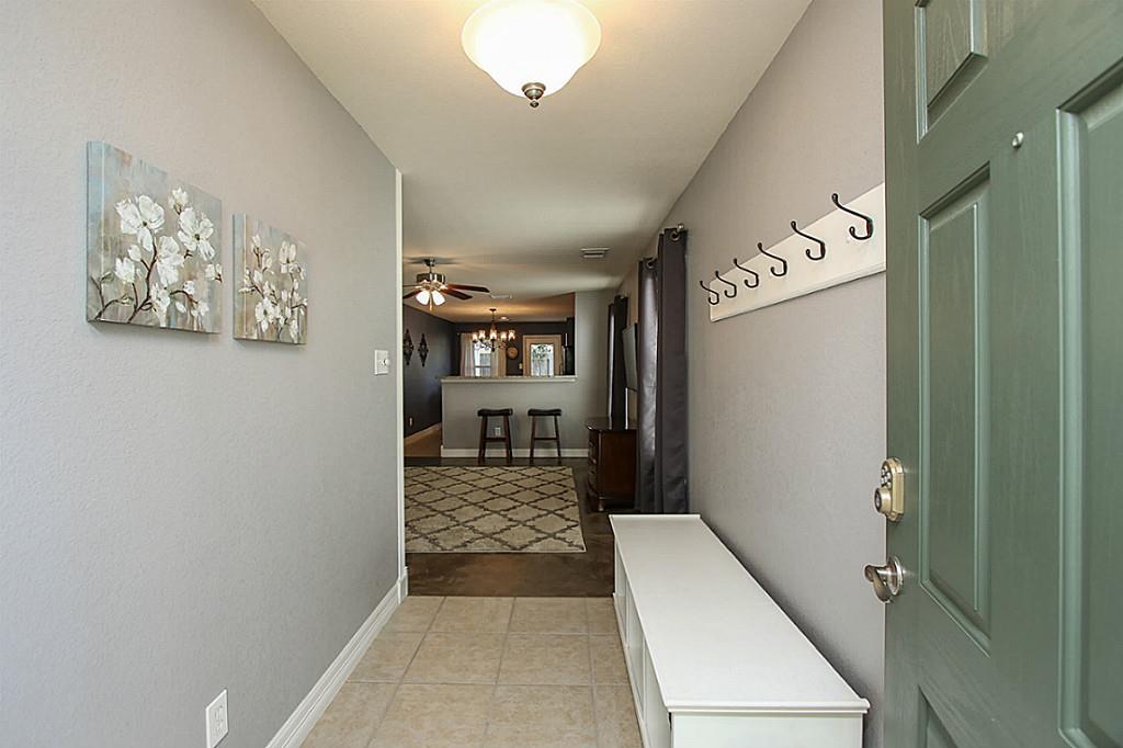3603 Garrison Run Drive Spring, TX 77386 - Photo 4 of 26 Open the door and this is your view upon entry