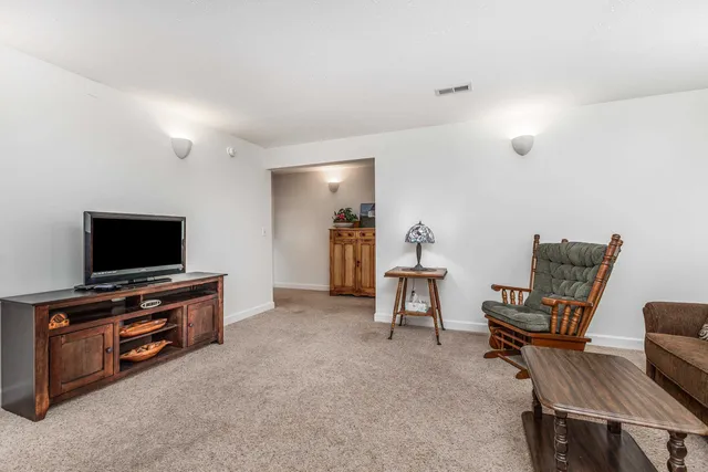 $329,900 | 825 Shadow Bluff Drive, Galena, IL 61036