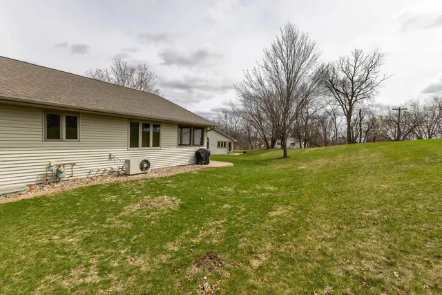 $329,900 | 825 Shadow Bluff Drive, Galena, IL 61036