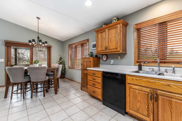 $329,900 | 825 Shadow Bluff Drive, Galena, IL 61036