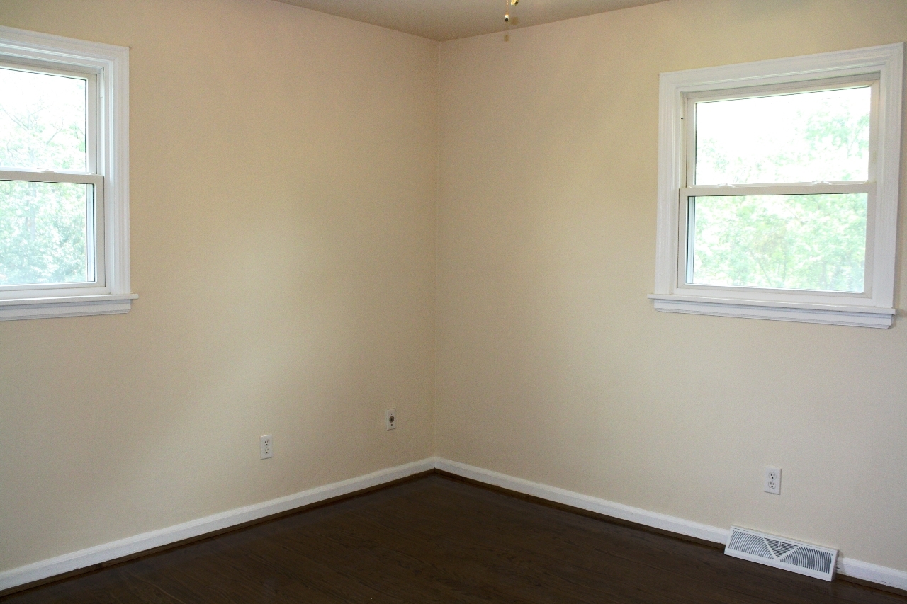1722 Pomeroy Road Salem, VA 24153 - Photo 12 of 26 Master Bedroom