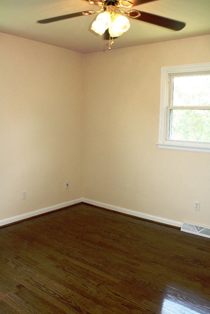 1722 Pomeroy Road Salem, VA 24153 - Photo 13 of 26 Master Bedroom