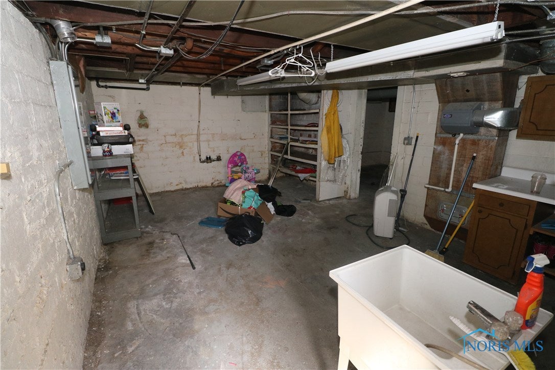3902 Bellevue Road Toledo, OH 43613 - Photo 16 of 22 Gallery Image 16