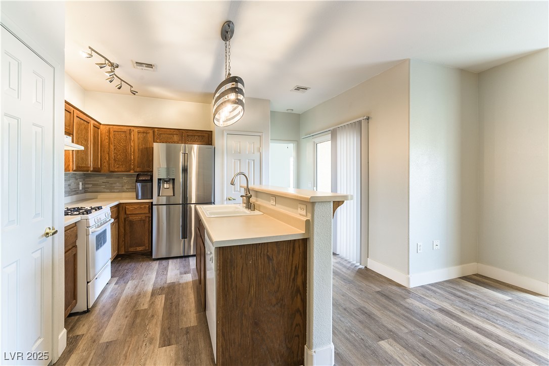 6328 Sandy Ridge Street, Unit 201 North Las Vegas, NV 89081 - Photo 8 of 25