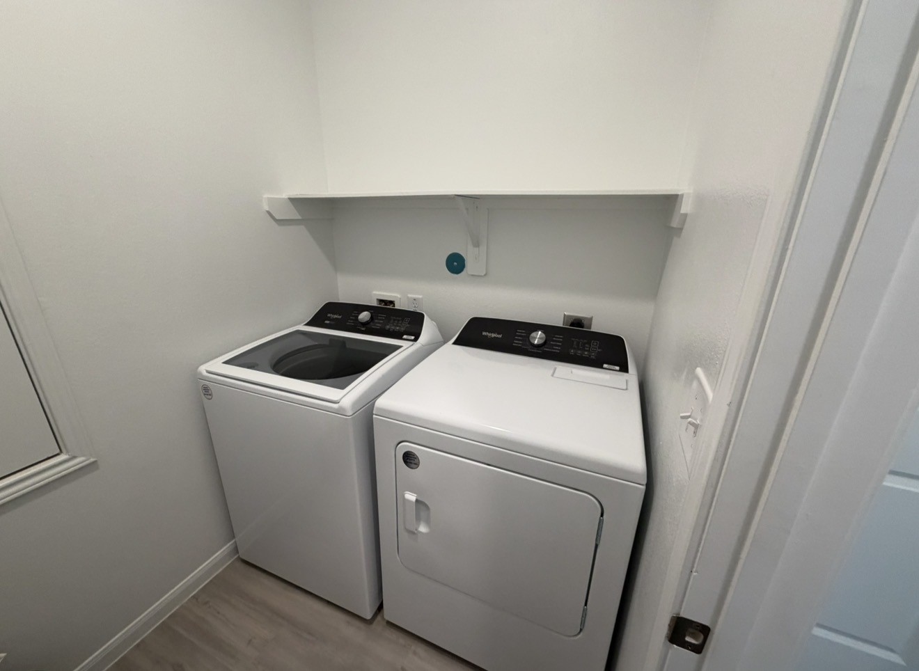 23415 Wagon Cart Road Hockley, TX 77447 - Photo 23 of 26 a utility room with dryer and washer
