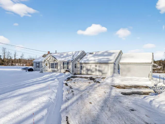 $439,999 | 183 Country Club Road, Norway, ME 04268