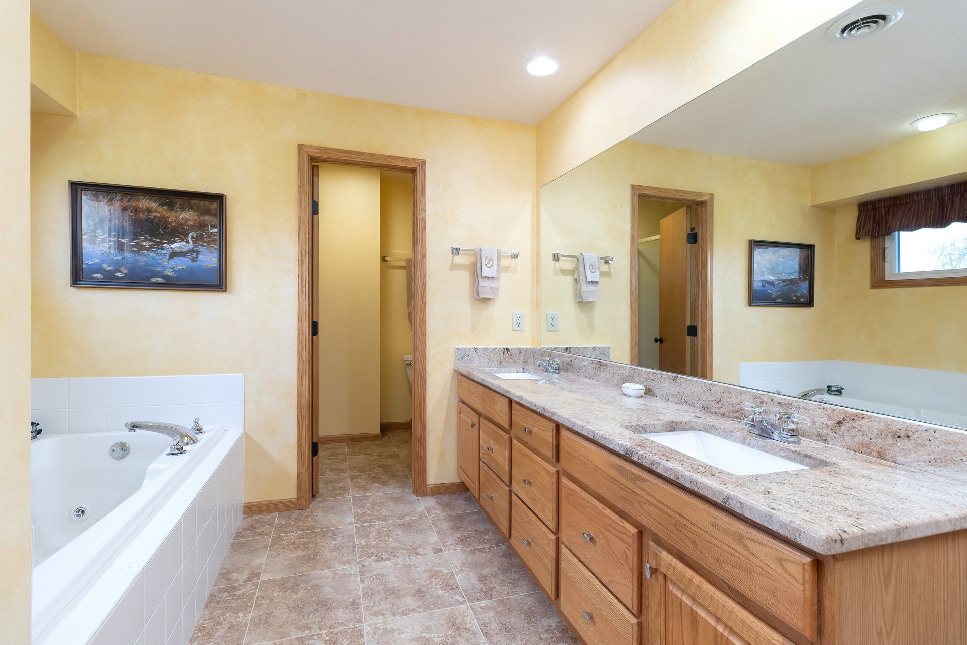 1471 Plum Tree Road Bettendorf, IA 52722 - Photo 24 of 39 Gallery Image 24