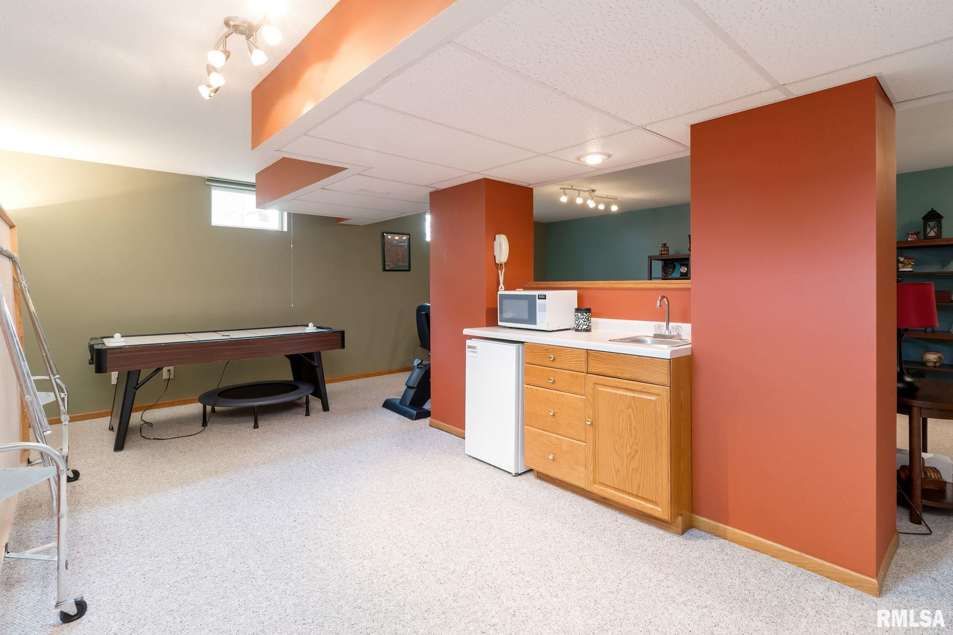 1471 Plum Tree Road Bettendorf, IA 52722 - Photo 33 of 39 Gallery Image 33