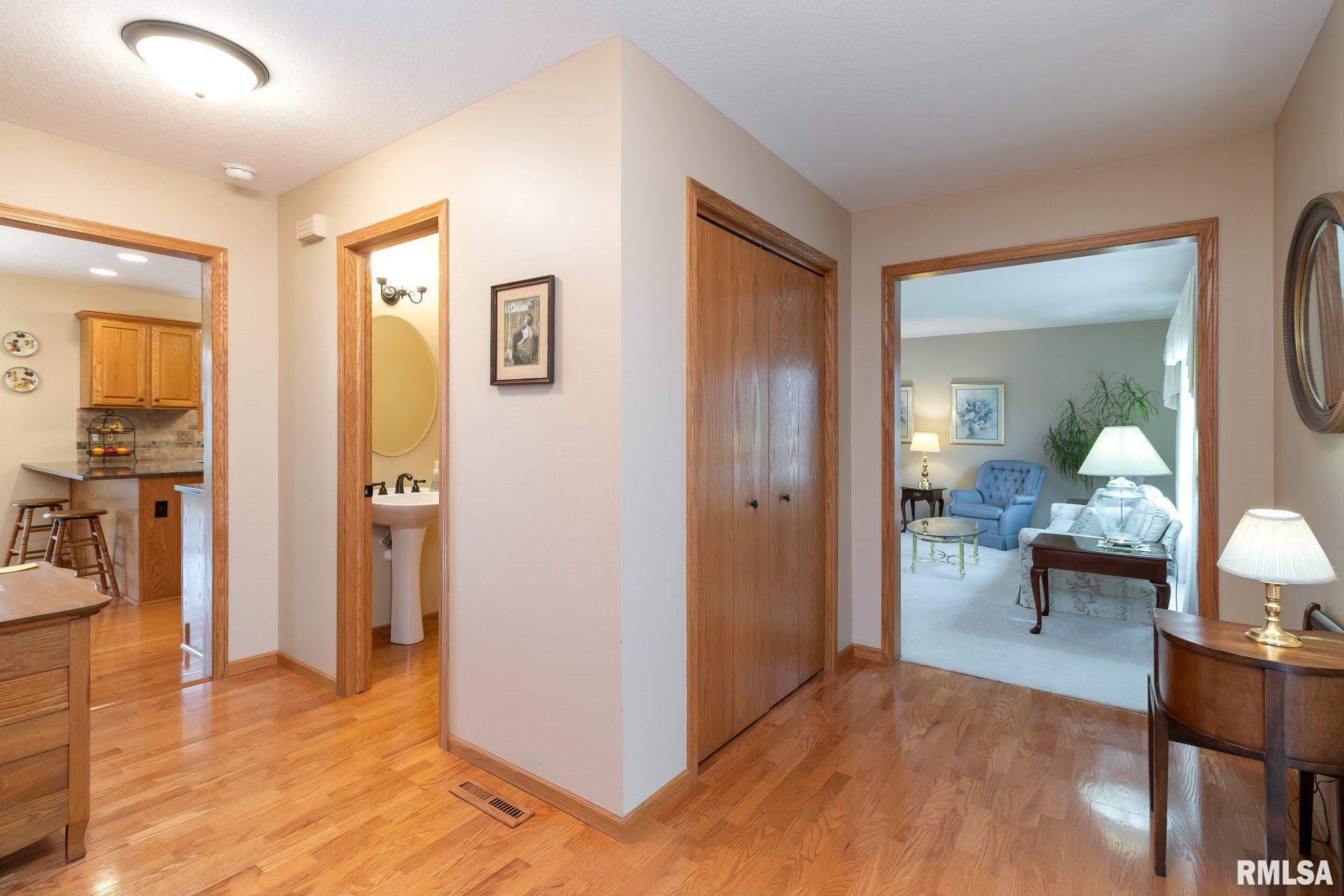 1471 Plum Tree Road Bettendorf, IA 52722 - Photo 5 of 39 Gallery Image 5