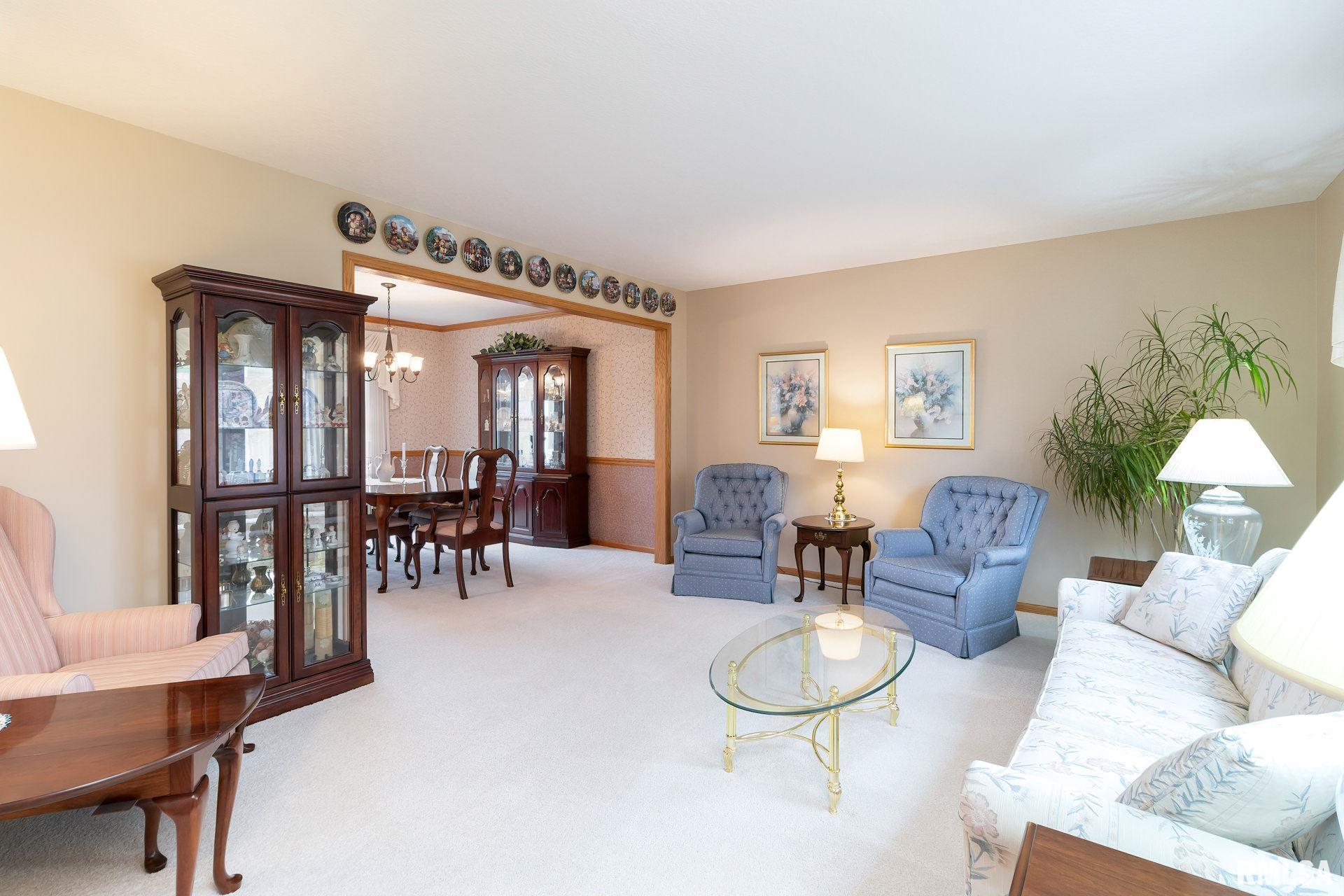1471 Plum Tree Road Bettendorf, IA 52722 - Photo 7 of 39 Gallery Image 7