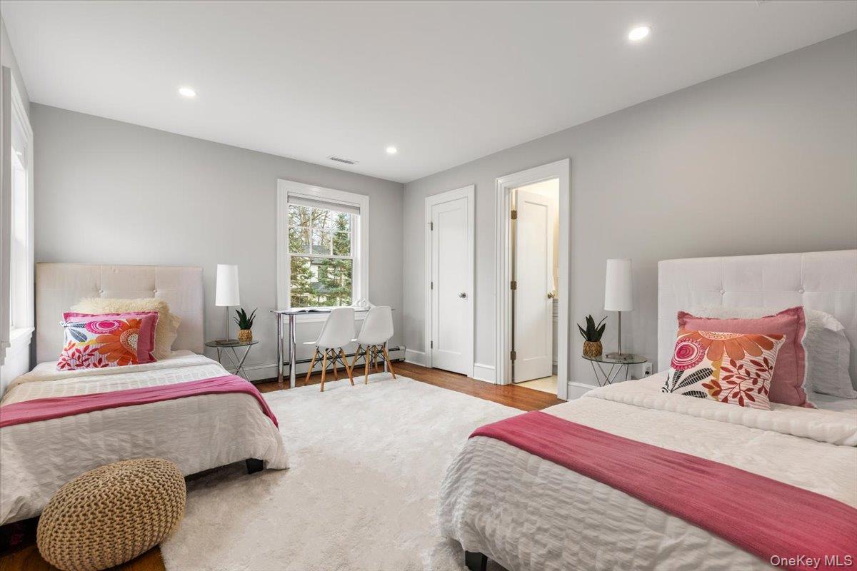 12 Robin Hill Road Scarsdale, NY 10583 - Photo 16 of 28