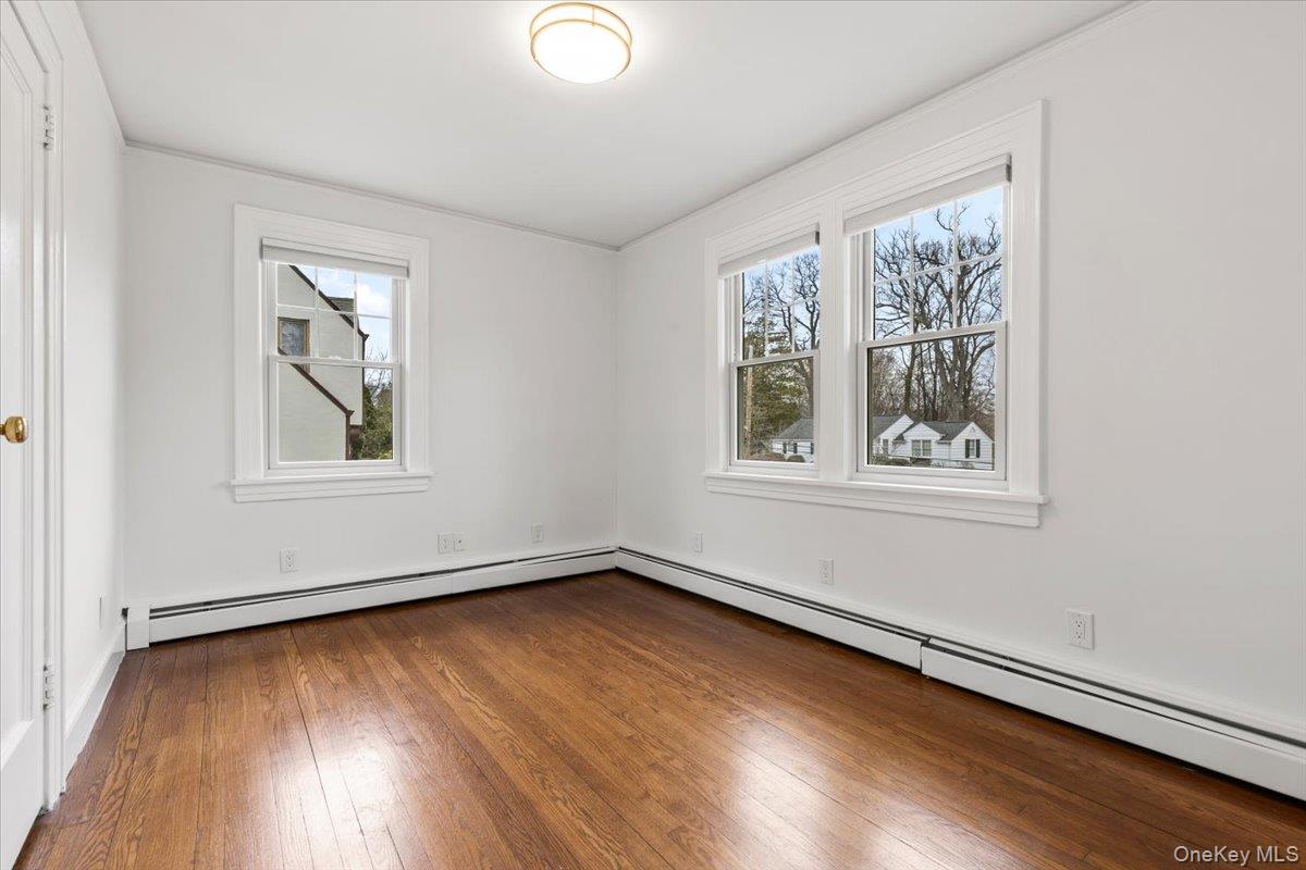 12 Robin Hill Road Scarsdale, NY 10583 - Photo 20 of 28