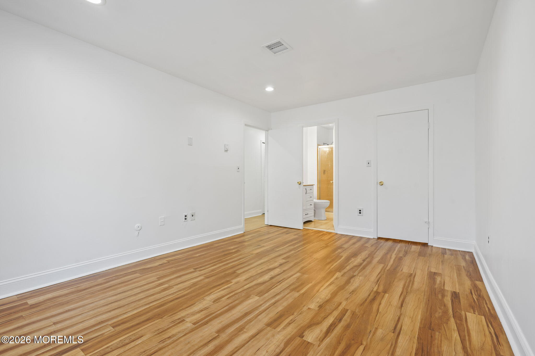 90 Arrowood Road, Unit E Manalapan, NJ 07726 - Photo 12 of 25 12-web-or-mls-DSC09497