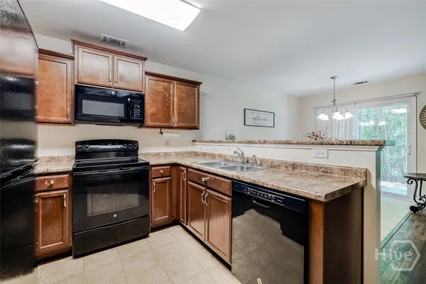 $1,700 | 17 Brown Thrasher Court, Port Wentworth, GA 31407
