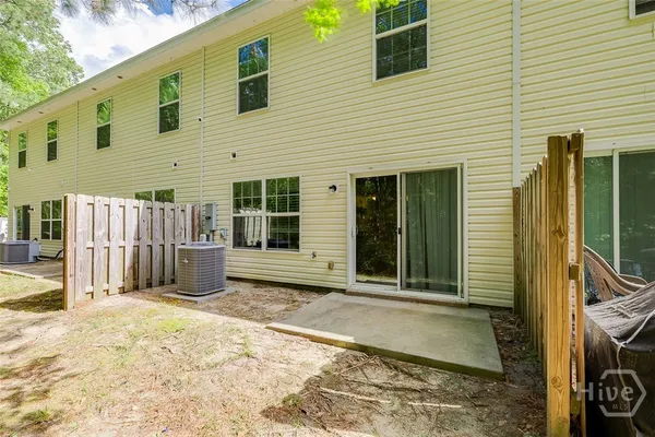 $1,700 | 17 Brown Thrasher Court, Port Wentworth, GA 31407