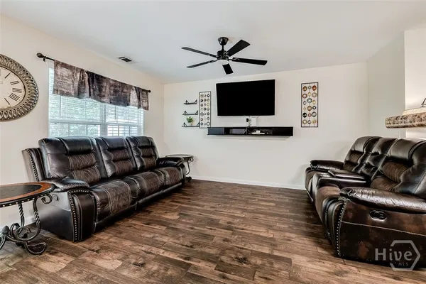 $1,700 | 17 Brown Thrasher Court, Port Wentworth, GA 31407