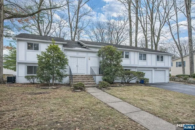 $999,000 | 36 Yellow Brick Road, Wayne, NJ 07470