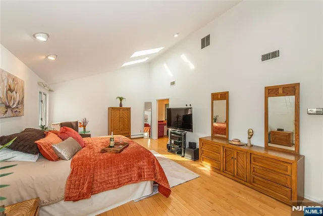 $999,000 | 36 Yellow Brick Road, Wayne, NJ 07470