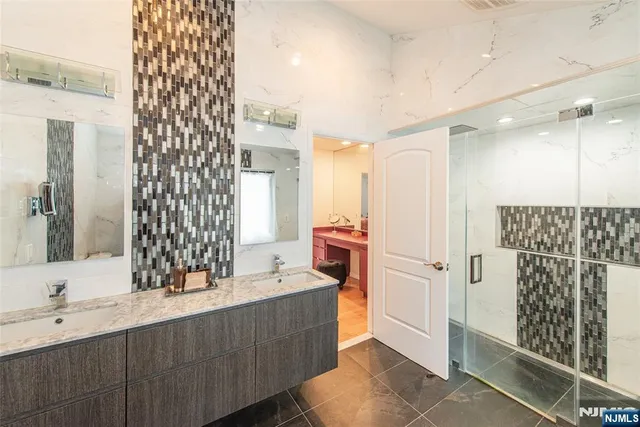 $999,000 | 36 Yellow Brick Road, Wayne, NJ 07470