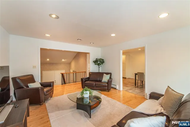 $999,000 | 36 Yellow Brick Road, Wayne, NJ 07470