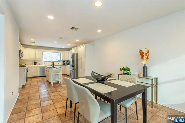 $999,000 | 36 Yellow Brick Road, Wayne, NJ 07470