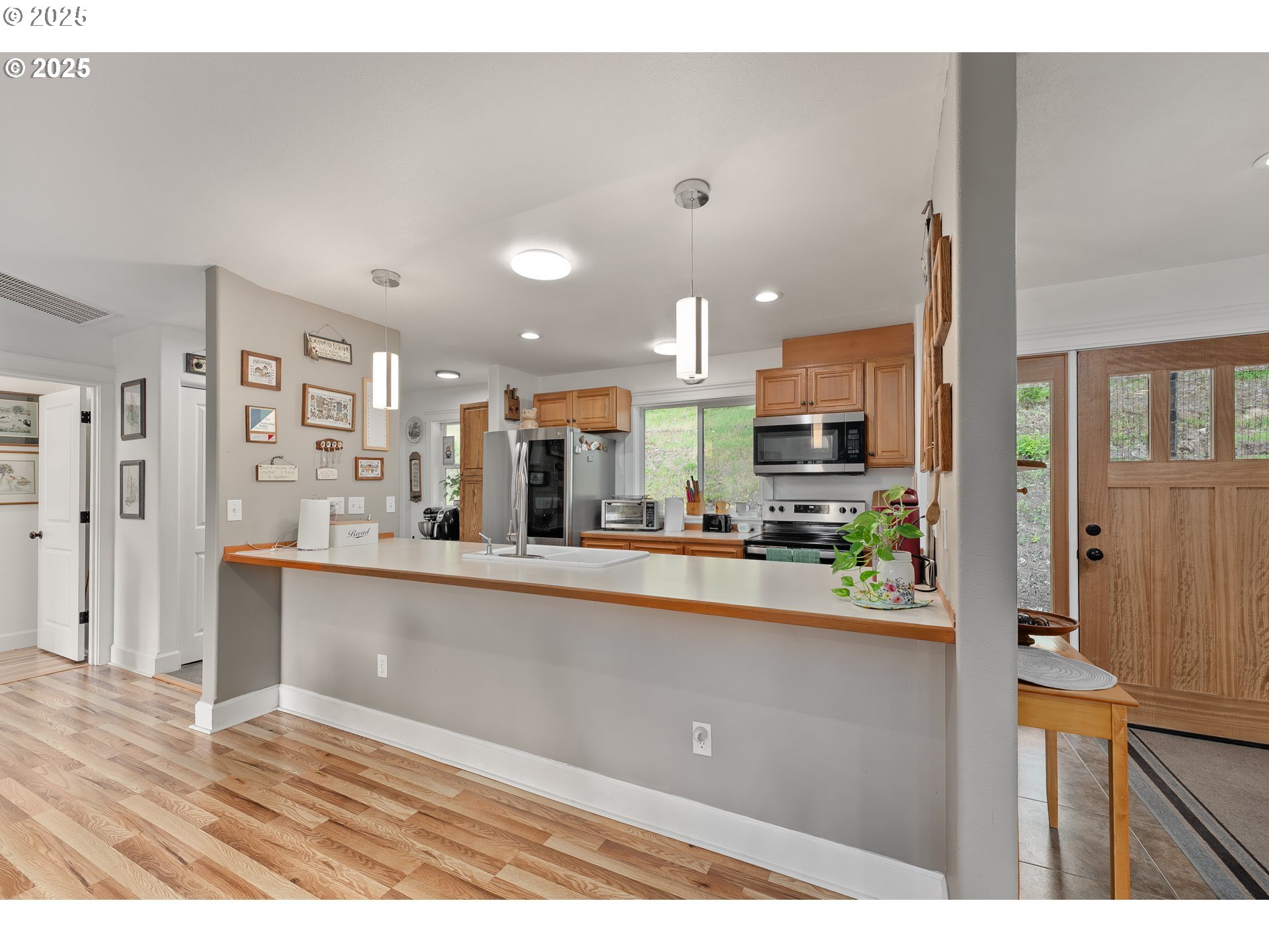 460 Huckleberry Mountain Lane Riddle, OR 97469 - Photo 2 of 34