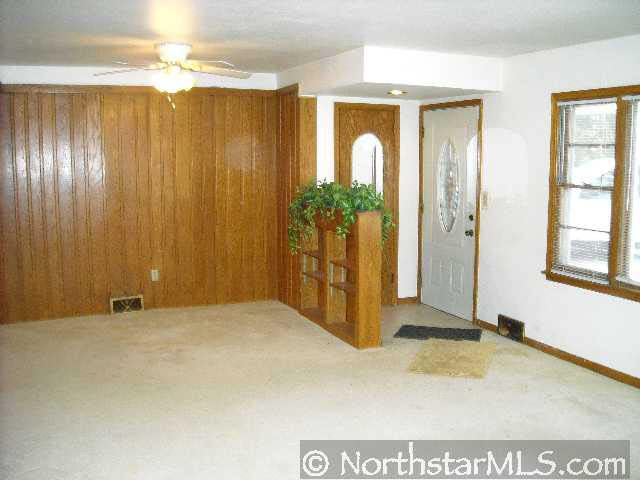 10541 Hopkins Road Bloomington, MN 55420 - Photo 3 of 9