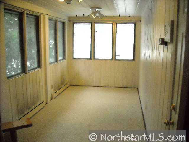 10541 Hopkins Road Bloomington, MN 55420 - Photo 8 of 9