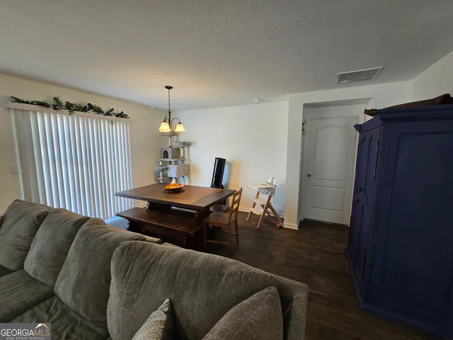 $2,300 | 108 Landing Boulevard, Woodbine, GA 31569