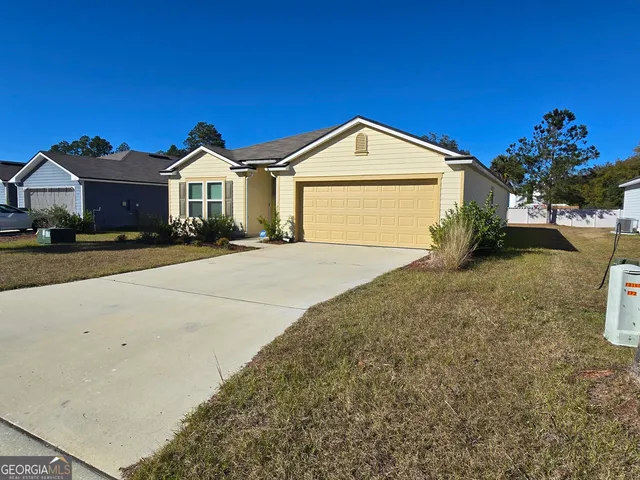 $2,300 | 108 Landing Boulevard, Woodbine, GA 31569